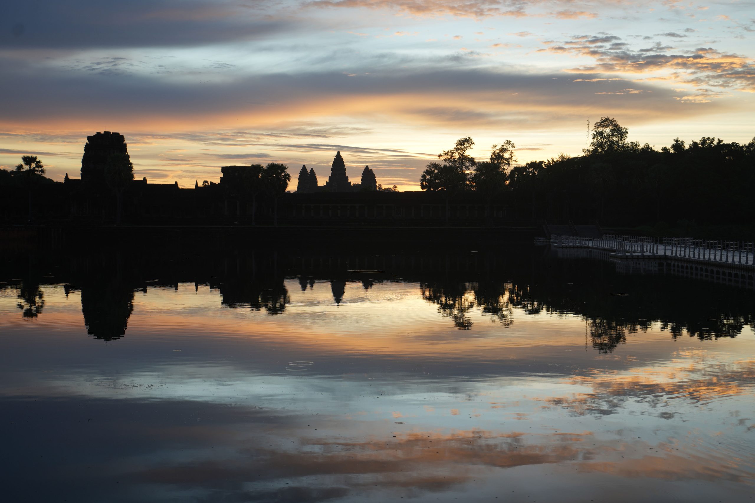 Angkor Wat: Temple City